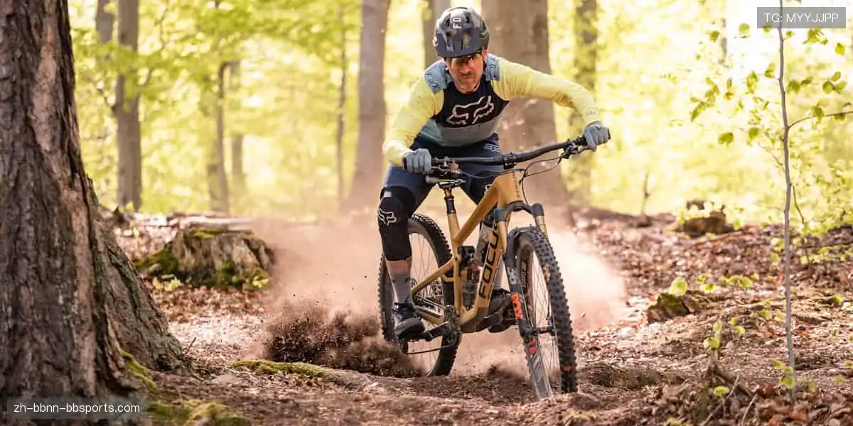 指尖掌控赛事，📱 超清直播，让你不错过任何一个精彩瞬间！